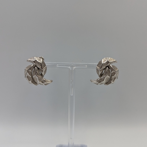 Vintage Coro Silver Tone Set Clip Earrings & Choker Wavy Links Necklace Brushed - Picture 7 of 12